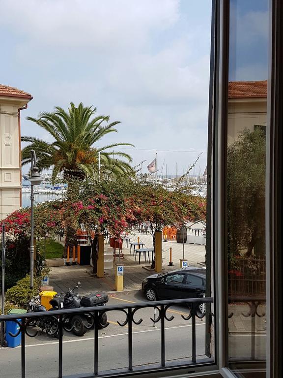 Perla Nera Guesthouse Imperia Eksteriør billede